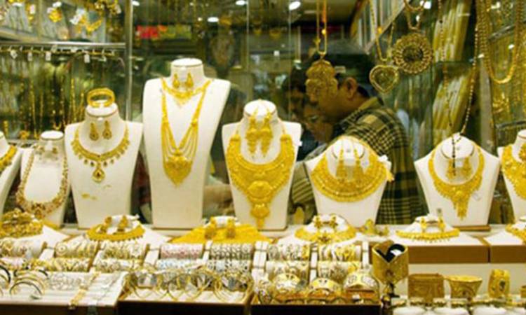 টানা ৬ দফা বেড়ে ৩ হাজার টাকা কমল স্বর্ণের দাম