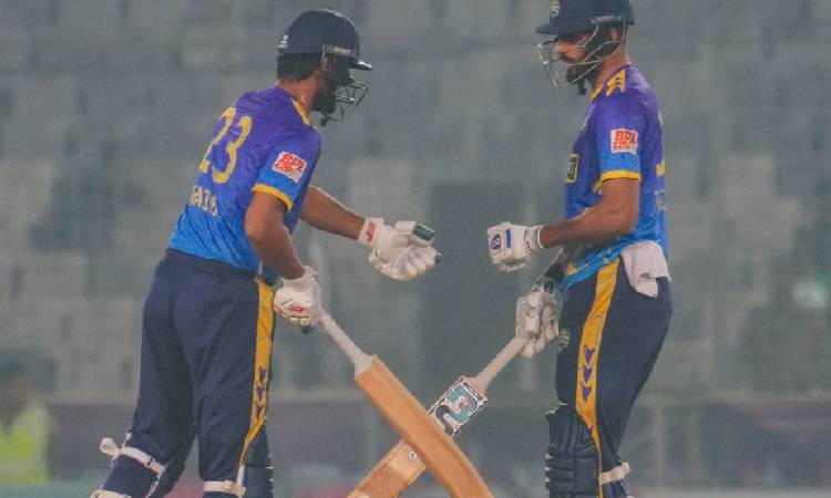 ৩৯ রানে ৩ উইকেট হারিয়ে চাপে চট্টগ্রাম