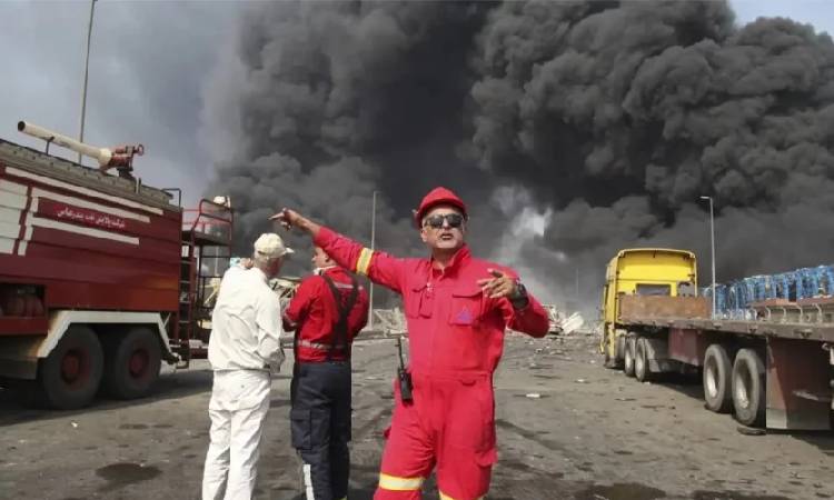 বিস্ফোরণে কেঁপে উঠলো ইরান