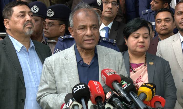 কেন্দ্র দখলের চেষ্টা করলে কাউকে ছাড় দেয়া হবে না: স্বরাষ্ট্র উপদেষ্টা