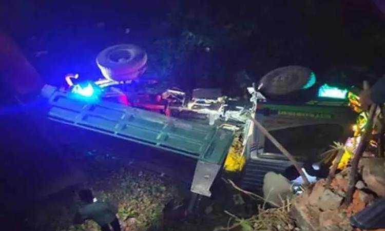 চকরিয়ায় ট্রাক-মোটরসাইকেল সংঘর্ষে, বাবা-ছেল নিহত