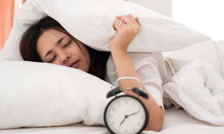 সেহরির পর ঘুমের সময় না পেলে কী করবেন?