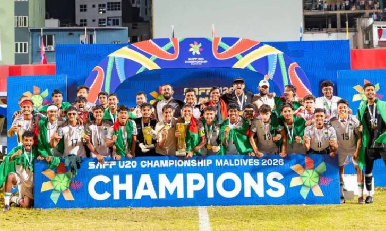 সাফজয়ী যুবাদের জন্য প্রস্তুত ছাদখোলা বাস, হাতিরঝিলে সংবর্ধনা