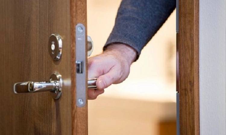 যাতায়াতকে নিরাপদ ও বরকতময় করবে ঘর থেকে বের হওয়ার দোয়া