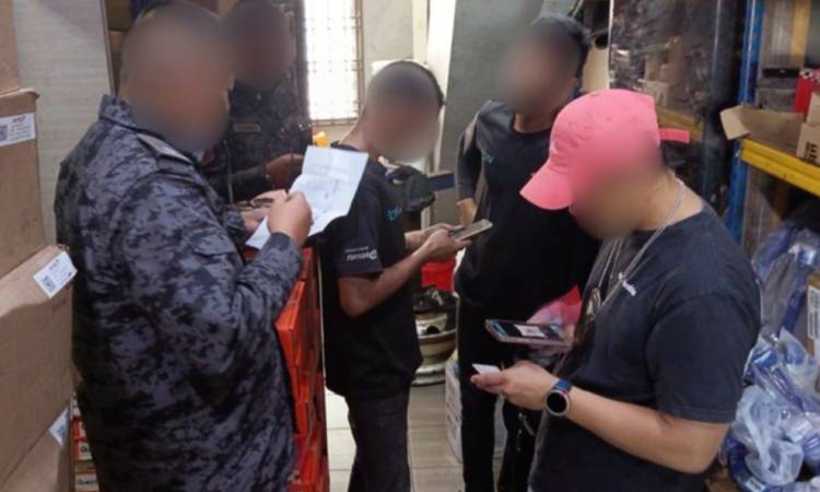 মালয়েশিয়ায় ইমিগ্রেশনের অভিযানে বাংলাদেশিসহ ২৪ অবৈধ অভিবাসী আটক