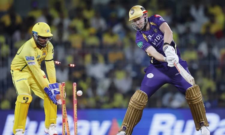 কলকাতাকে হারিয়ে টানা দ্বিতীয় জয়ে চেন্নাই