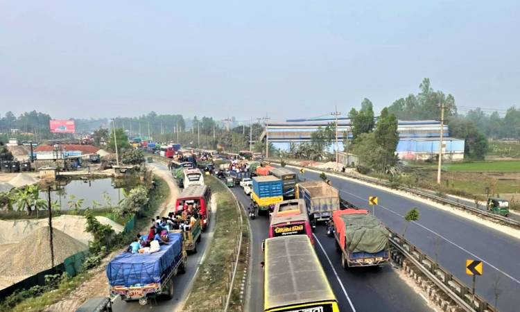 ঈদযাত্রায় যমুনা সেতু এলাকায় ১৩ কিলোমিটার যানজটের শঙ্কা
