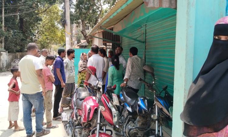 টাঙ্গাইলে বৃদ্ধের মৃত্যুকে ঘিরে চাঞ্চল্য, পরিবারের সদস্যদের বিরুদ্ধে নির্যাতনের অভিযোগ