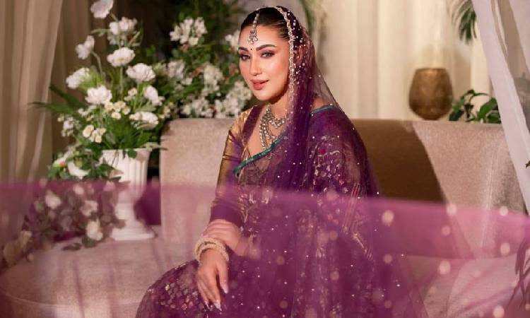 ফেসবুকে একগুচ্ছ ছবি পোস্ট করে যে বার্তা দিলেন অপু