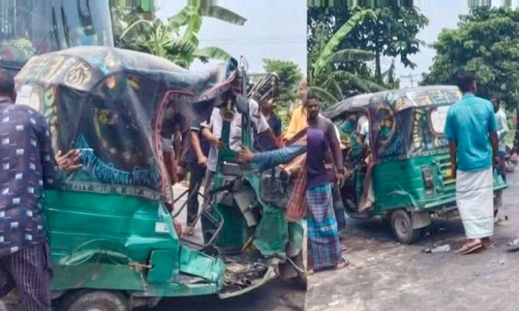 মেয়েকে হোষ্টেলে রেখে বাড়ী ফেরার পথে সড়ক দুর্ঘটনায় প্রাণ গেল শিক্ষিকার