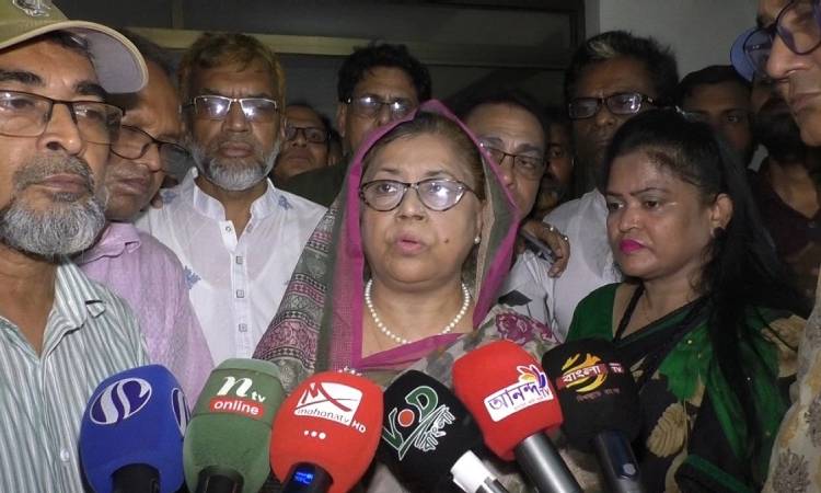 যে প্রশাসন বিএনপিকে পাত্তা দিচ্ছে না, তাকে রাখা হবে না