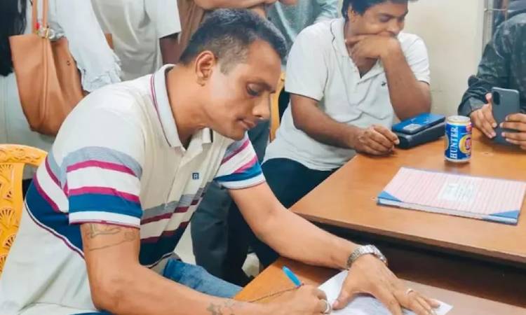 ছাত্রীদের গোপনে ছবি তোলায় জাবিতে যুবদলের সাবেক নেতা আটক, মুচলেকা দিয়ে পেলেন ছাড়া