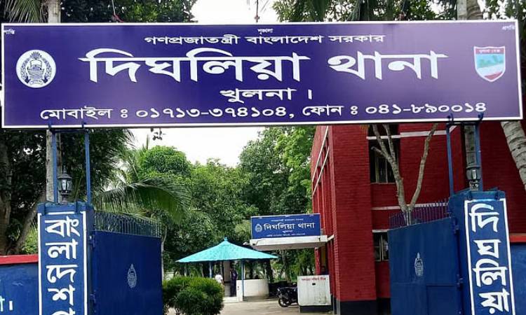 ভ্যানচালকের গলা কেটে রাস্তায় ফেলে গেল দুর্বৃত্তরা