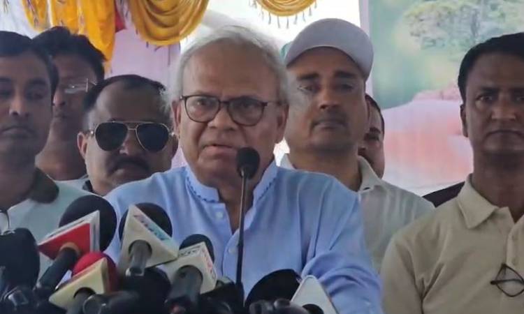 সরকার জোর করে ক্ষমতায় আসে নাই, নির্বাচনের মাধ্যমে এসেছে: রিজভী