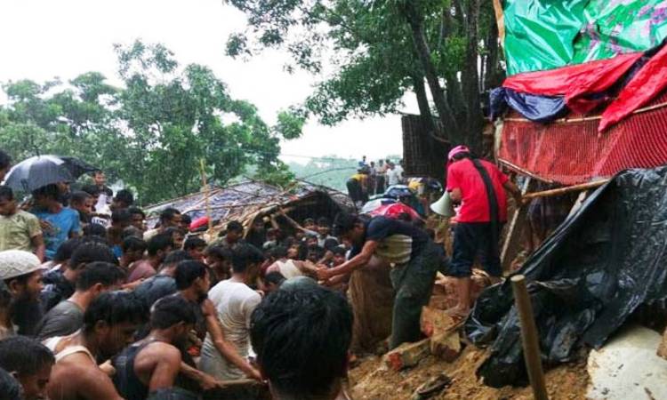 রোহিঙ্গা ক্যাম্পে পাহাড়ধসে নিহত বেড়ে ৮