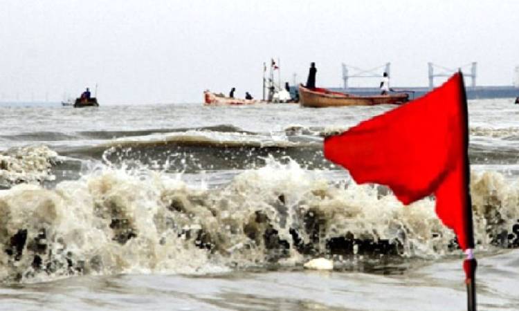 চার সমুদ্রবন্দরে ৩ নম্বর সতর্ক সংকেত