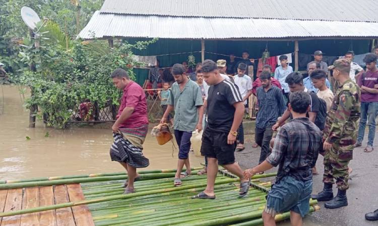 সেনাবাহিনীর সহায়তায় সাজেক ছাড়লেন আটকে পড়া সব পর্যটক