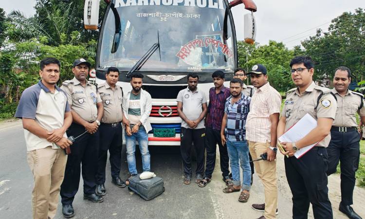 রাজশাহীতে দেড় কোটি টাকার হেরোইনসহ যুবক গ্রেফতার