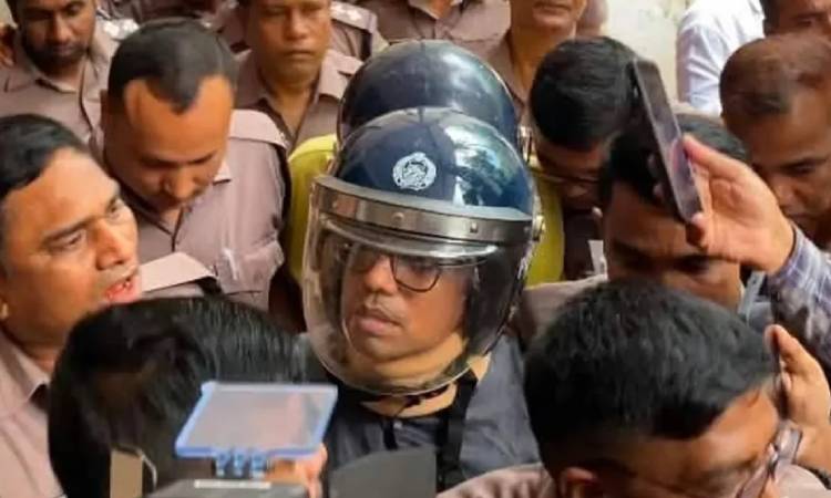 পরিবার ও আইনজীবীদের সঙ্গে বিশেষ সাক্ষাতের অনুমতি চাইলেন পলক