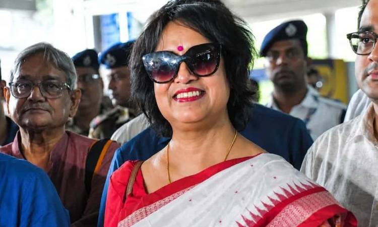 ১৯ বছর পর কলকাতায় ফিরলেন তসলিমা নাসরিন