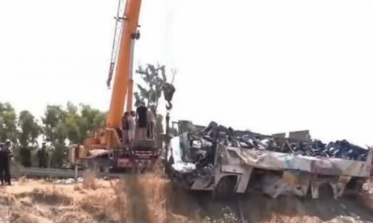 আলজেরিয়ায় বাস খাদে পড়ে ২৭ জনের মৃত্যু