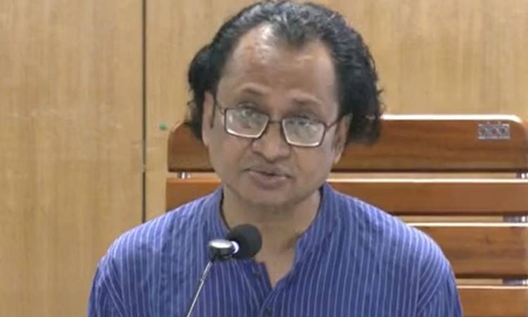 শেখ হাসিনার বক্তব্য প্রচার করলে আইনানুগ ব্যবস্থা : তথ্য উপদেষ্টা
