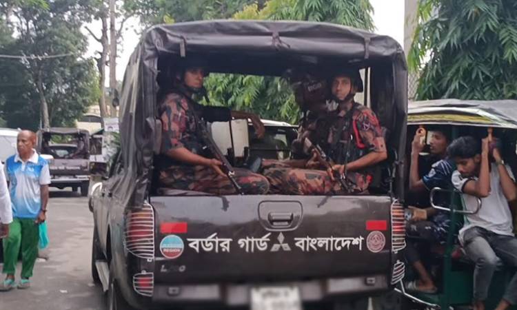 গোপালগঞ্জে ৫ প্লাটুন বিজিবি মোতায়েন