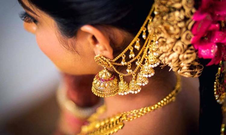 ৯ হাজার বেড়ে তিন হাজার কমলো স্বর্ণের গহনার দাম