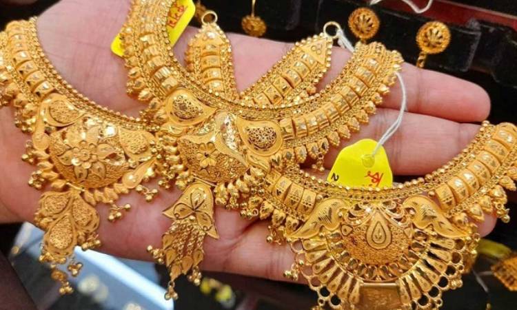 দেশে টানা তৃতীয় দফায় বাড়ল স্বর্ণের গহনার দাম