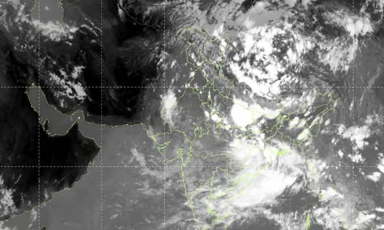সাগরে সুস্পষ্ট লঘুচাপ, চার সমুদ্রবন্দরে ৩ নম্বর সংকেত বহাল