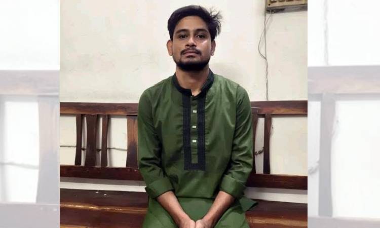 সাংবাদিকদের বিরুদ্ধে মামলা করা রাবি ছাত্রদল নেতা মাদকসহ গ্রেফতার