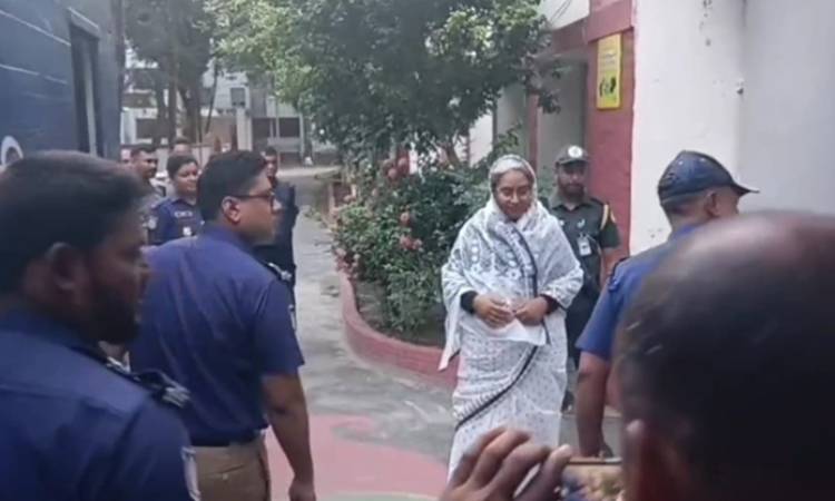 স্বামীর মৃত্যু: প্যারোলে মুক্তি পেলেন সাবেক মন্ত্রী দীপু মনি