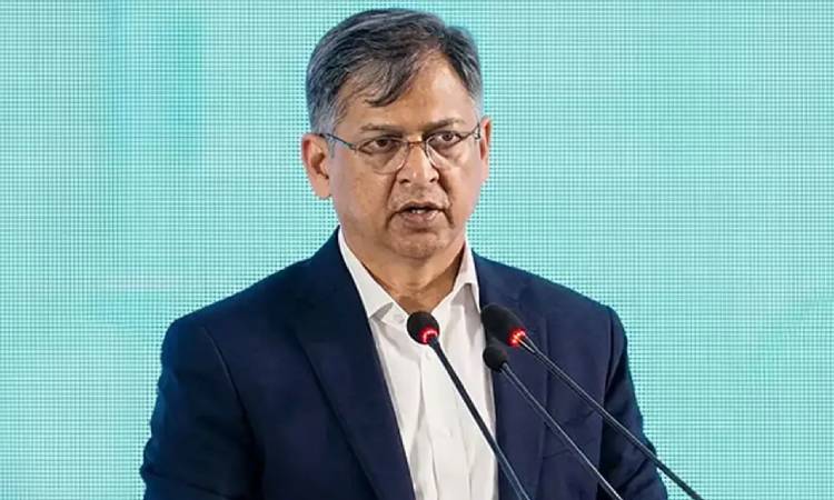 সংশোধন হবে সংবিধানের ৭০ অনুচ্ছেদ : স্বরাষ্ট্রমন্ত্রী