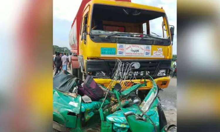 সিলেটে তেলবাহী ট্রাক-অটোরিকশা সংঘর্ষে নিহত ৪