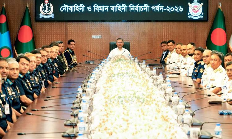 রাজনৈতিক নয়, পদোন্নতিতে যোগ্যতাকে প্রাধান্যের নির্দেশ প্রধানমন্ত্রীর
