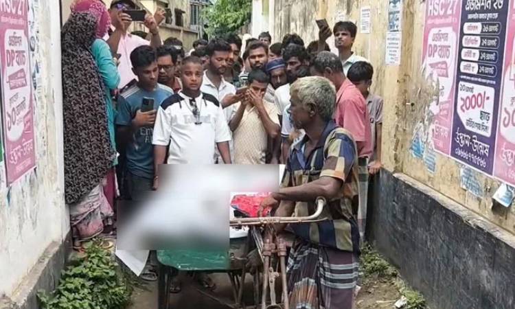 জানালা দিয়ে পানি চাইছিল দুই শিশু, অন্য কক্ষে মিলল মায়ের মরদেহ