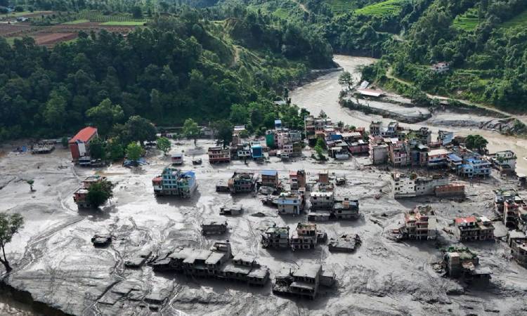 নেপালে বন্যা ও ভূমিধসে নিহত বেড়ে ২৭০