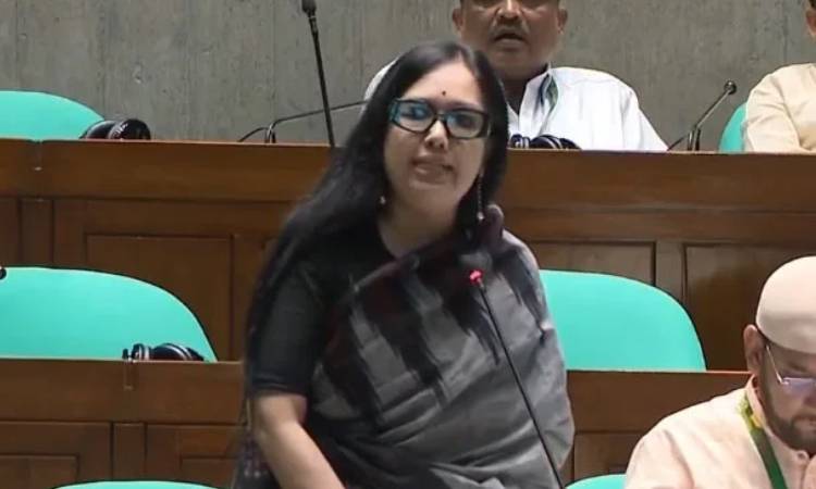 বিদ্যুৎ নিয়ে দুষ্টু লোকেরা বলে, ‌‘টুকু আসে, টুকু যায়’