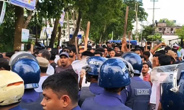 পটুয়াখালীতে যুবদলের দুগ্রুপের সংঘর্ষ, আহত ৩
