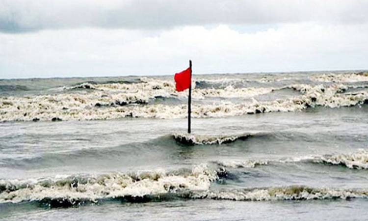 বঙ্গোপসাগরে লঘুচাপ, সমুদ্রবন্দরে ৩ নম্বর সতর্ক সংকেত