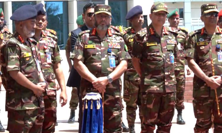 তরুণদের হাত ধরেই দারিদ্র্যমুক্ত হবে বাংলাদেশ: সেনাপ্রধান