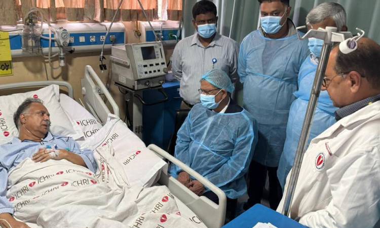 জ্বালানিমন্ত্রী টুকুকে দেখতে হাসপাতালে রাষ্ট্রপতি মির্জা ফখরুল