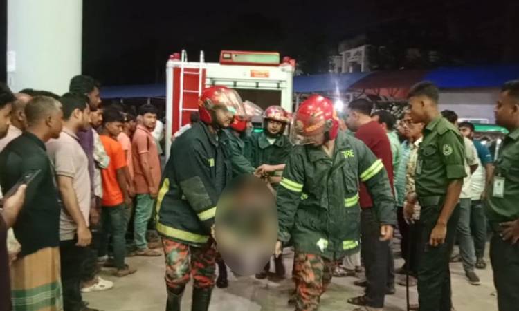 বগুড়ায় বিকল ট্রাকে অজ্ঞাত যানবাহনের ধাক্কা, নিহত ২