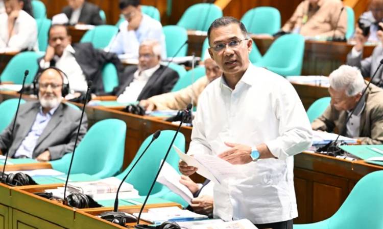 দুই বছরের মধ্যে দেশে এলএনজি আমদানি বাড়বে: প্রধানমন্ত্রী