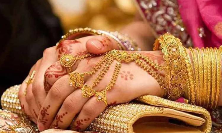 দেশে বাড়লো স্বর্ণের গহনার দাম