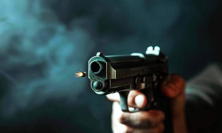 যাত্রাবাড়ীতে দুর্বৃত্তদের এলোপাতাড়ি গুলিতে নিহত ১, আহত ১