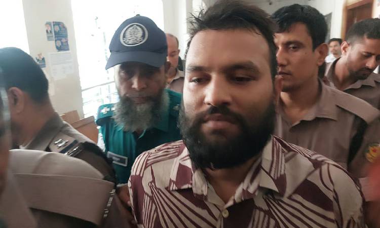 প্রধানমন্ত্রীর নিরাপত্তা বেষ্টনীতে ঢোকার চেষ্টা, গ্রেফতার যুবক ৫ দিনের রিমান্ডে