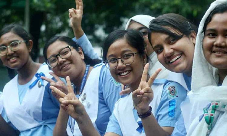 এসএসসিতে ফেল থেকে পাস ৪৫ হাজার ৮৫ শিক্ষার্থী
