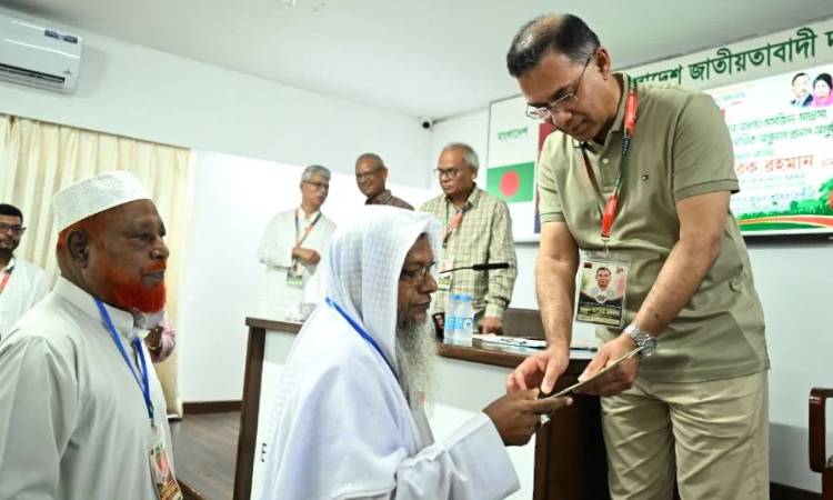 চলতি বছরই  ৪১ লাখ পরিবারকে ফ্যামিলি কার্ড দেওয়া হবে: প্রধানমন্ত্রী