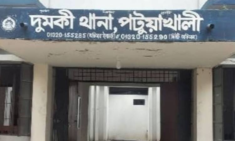 তরুণীকে উত্ত্যক্ত করায় বিএনপি নেতাকে পুলিশে দিল এলাকাবাসী